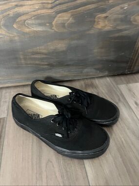Vans Black Low-Top Canvas Lace-Up Sneakers